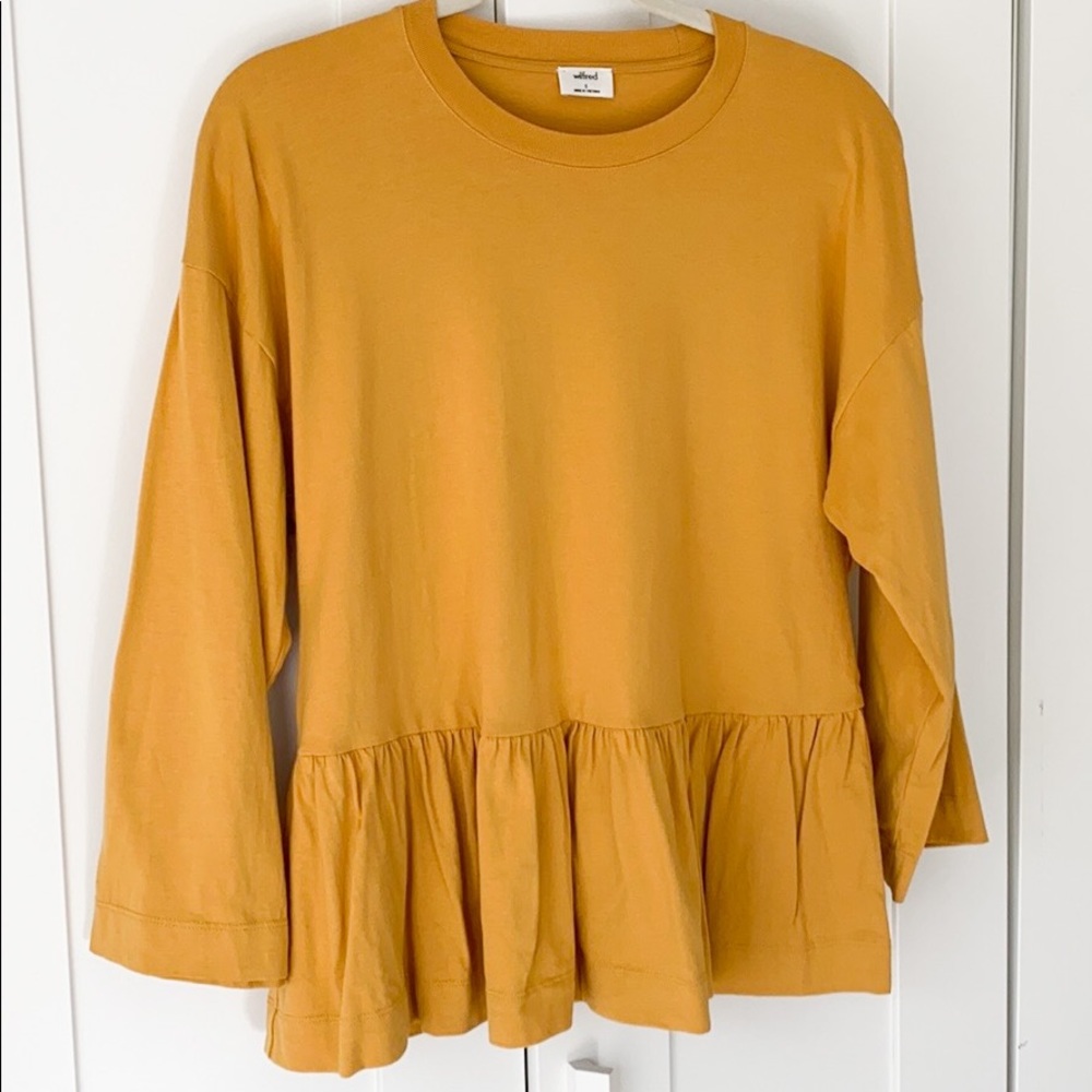 Aritzia Wilfred Long sleeve T-shirt with Ruffle